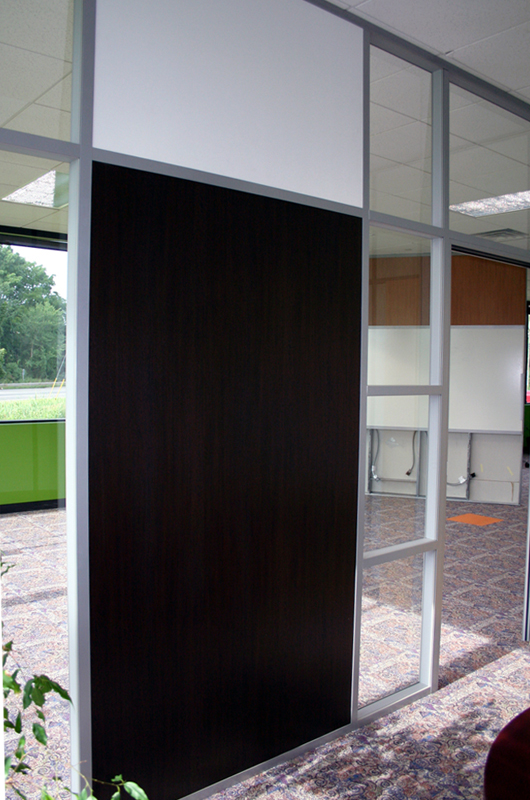 Flex series corner office with veneer solid wood panel and glass