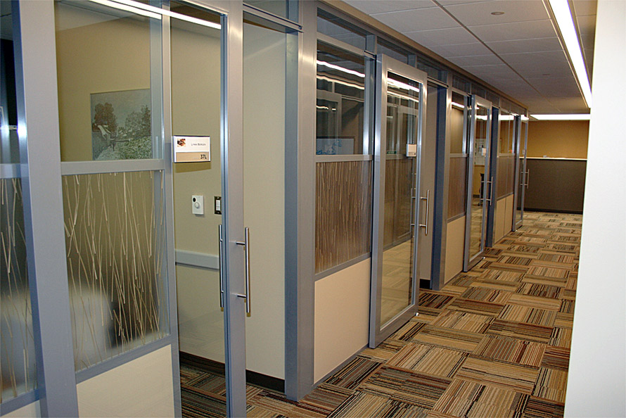 Flex series moveable walls with sliding doors in a University office application