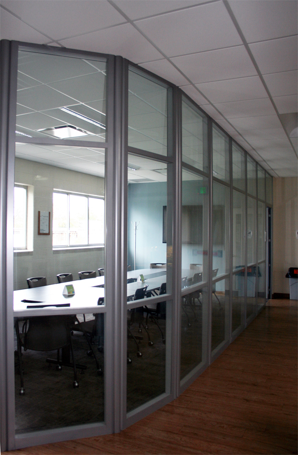 University conference room with curved glass - Flex Series