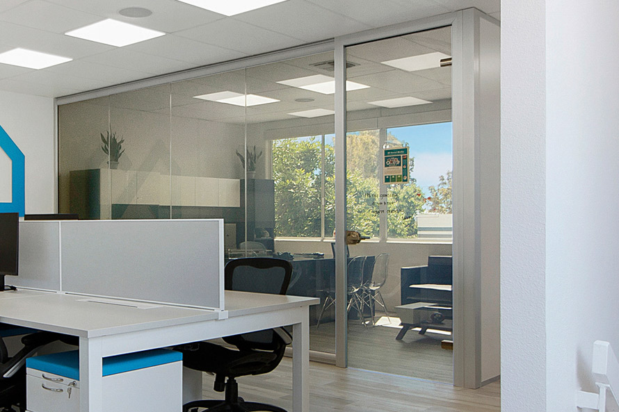 View Series Glass Office with Switchable Glass - Clear