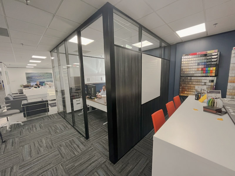 Glass office with black frame finish integrated whiteboard-sidewall #1645