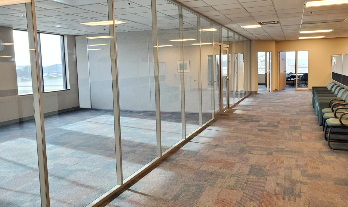 Glass wall conference rooms floor-to-ceiling height - Flex Series #1672