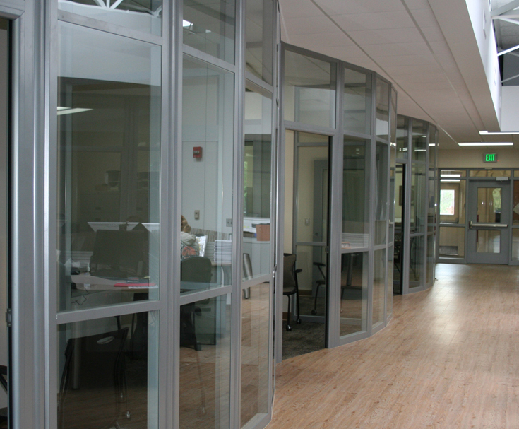 Flexible Radiused Glass Fronts for Higher Education #0150