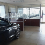 Flex Series car dealership office to match existing divider furnishings #1060