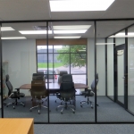 Black aluminum and glass conference room - Flex series #0373