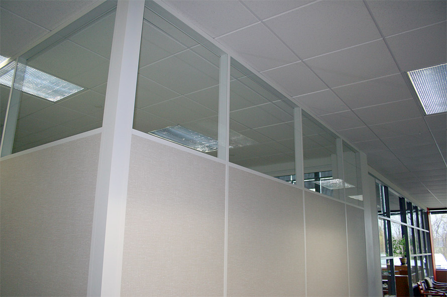 Conference room with clerestory and white aluminum extrusions and glazing bead #0358