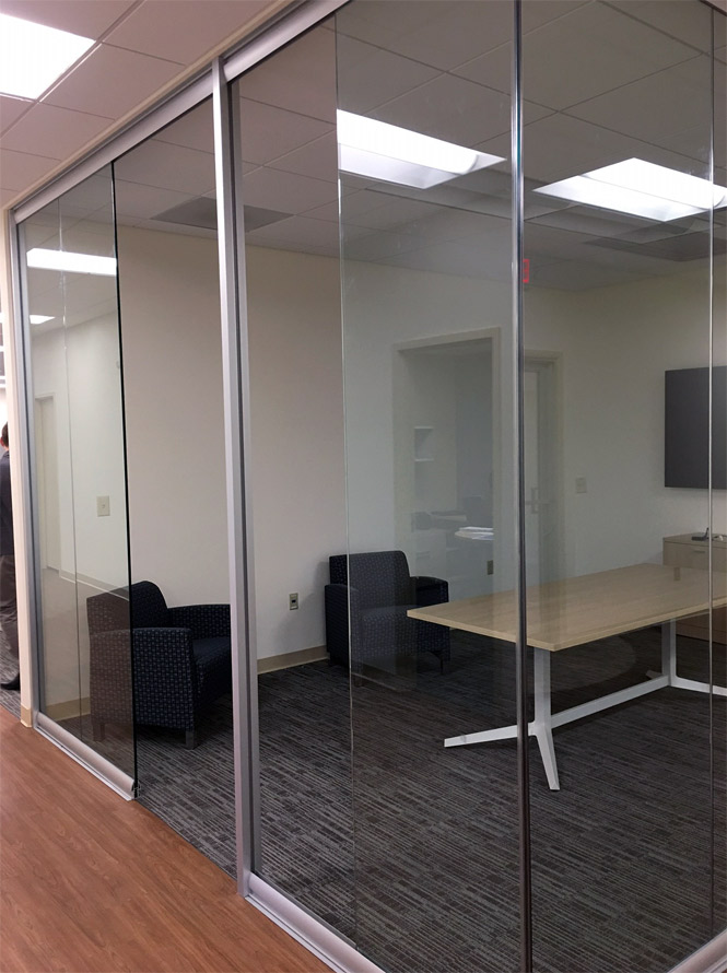 Full height glass meeting room - View Series