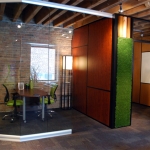 NxtWall showroom - View series curved glass center mounted office #0469